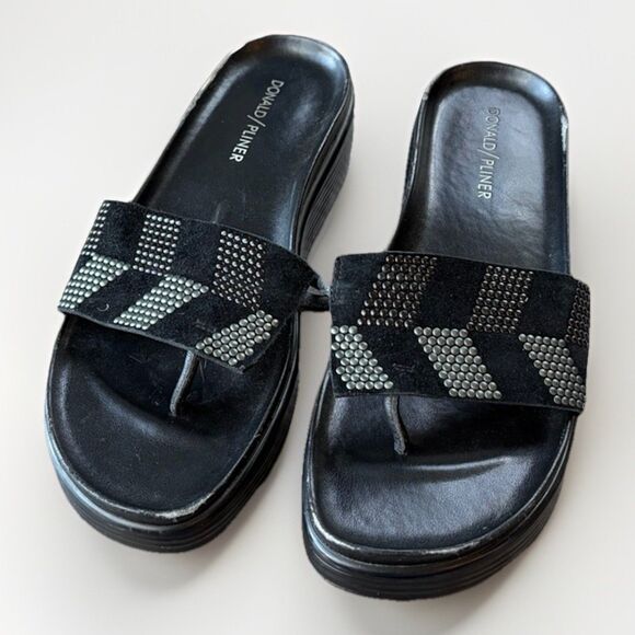 Donald Pliner Fifi Platform Sandal Size 8 Embellished Black Suede - Picture 1 of 8